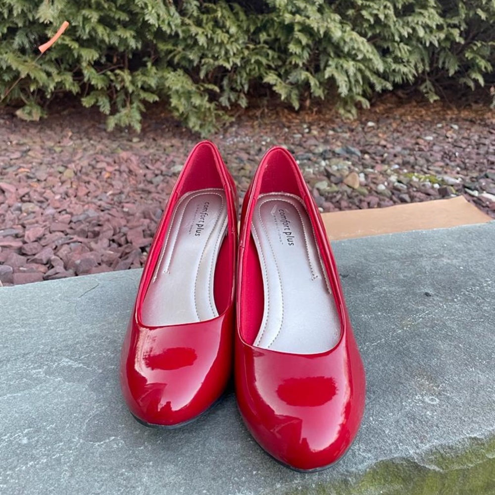 8.5 Red Comfort Plus High Heeled Shoes - Picture 3 of 11